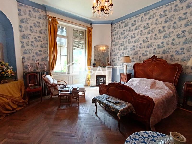 Château - 433 m² - 12 pièces