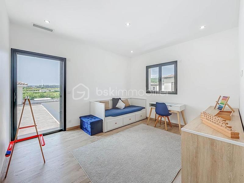 Maison - 170 m² - 5 pièces