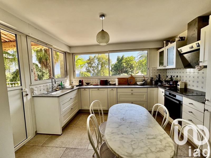 Maison - 194 m² - 6 pièces