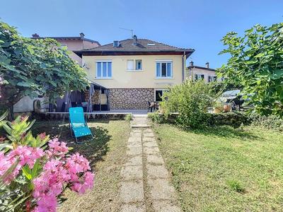 Maison - 197 m² - 6 pièces