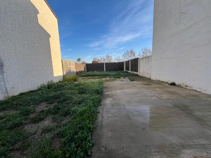 Terrain constructible - 182 m²