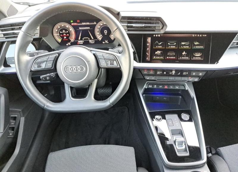 Audi A3 sportback 45 TFSIe 245 s-Line Hybride Rechargeable / Regulateur de Distance Coffre Elec Carplay Android Auto