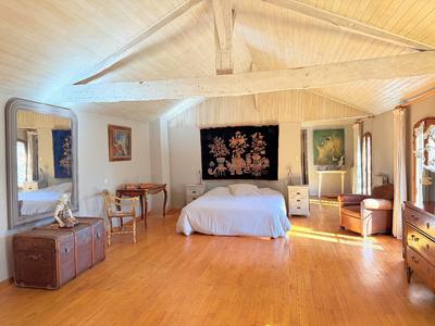 Maison - 200 m² - 5 pièces