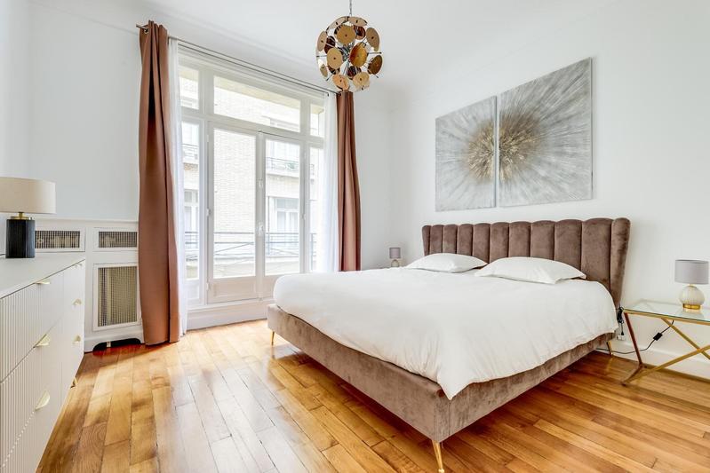 Appartement - 279 m² - 8 pièces