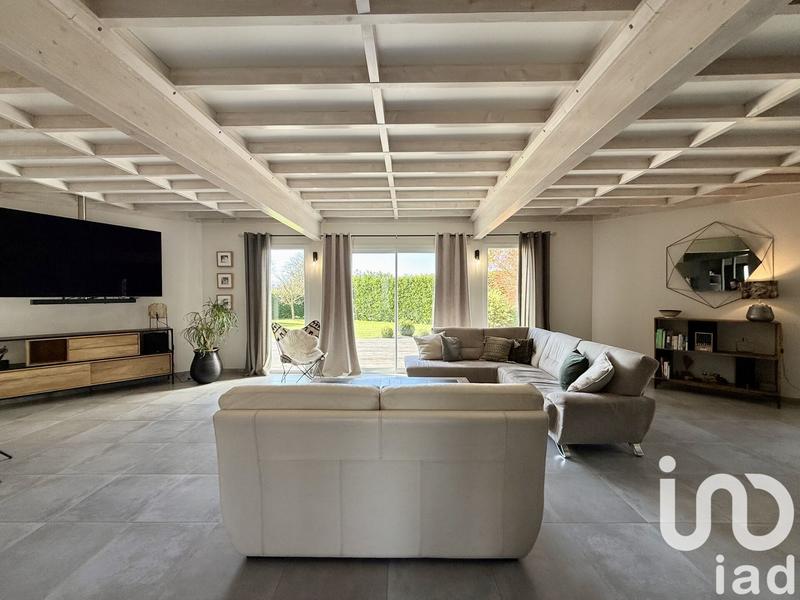 Maison - 250 m² - 10 pièces