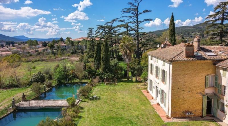 Manoir - 750 m² - 40 pièces