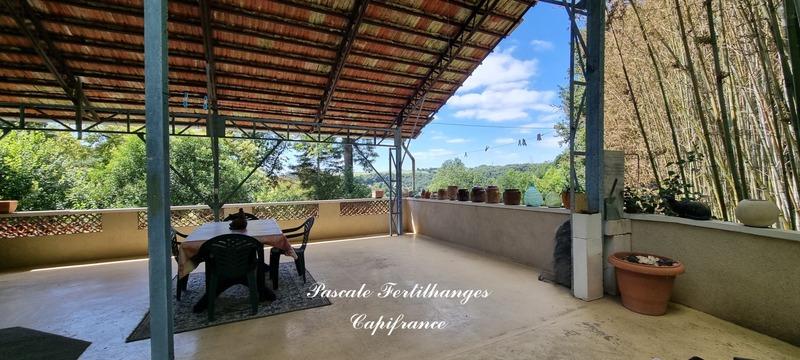 Maison - 179 m² - 5 pièces