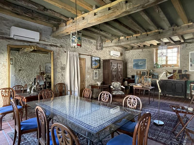 Maison - 231 m² - 6 pièces