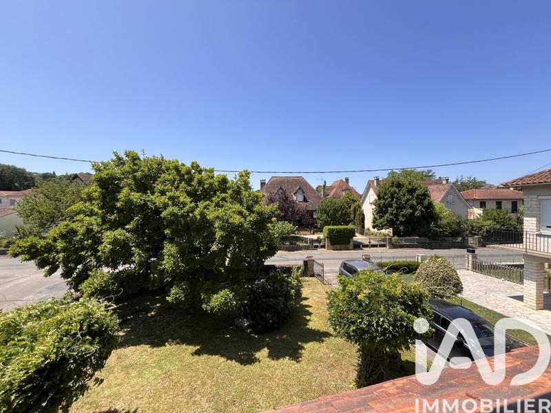 Maison - 137 m² - 6 pièces