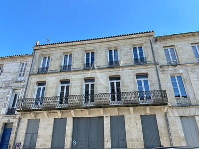 Appartement - 79 m² - 3 pièces