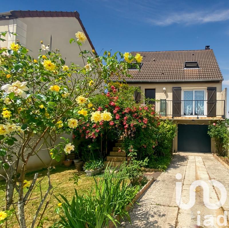 Maison - 96 m² - 6 pièces