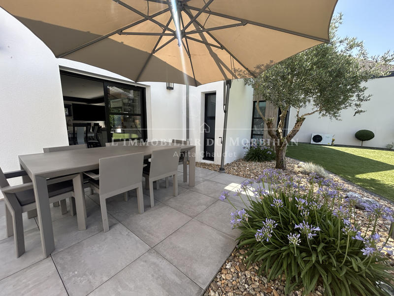 Maison - 205 m² - 8 pièces