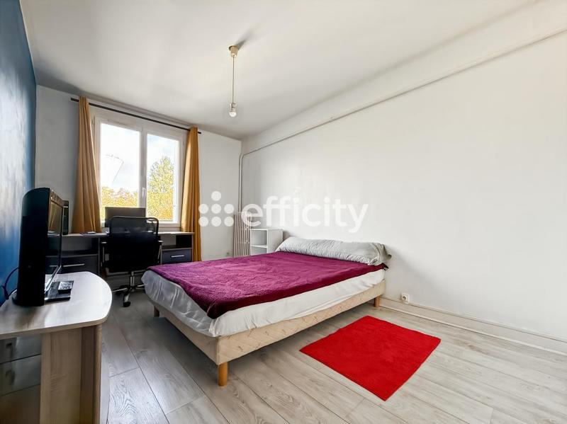 Appartement - 97 m² - 5 pièces