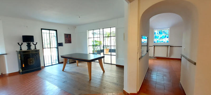 Villa - 182 m² - 6 pièces