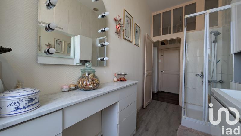 Maison - 250 m² - 9 pièces