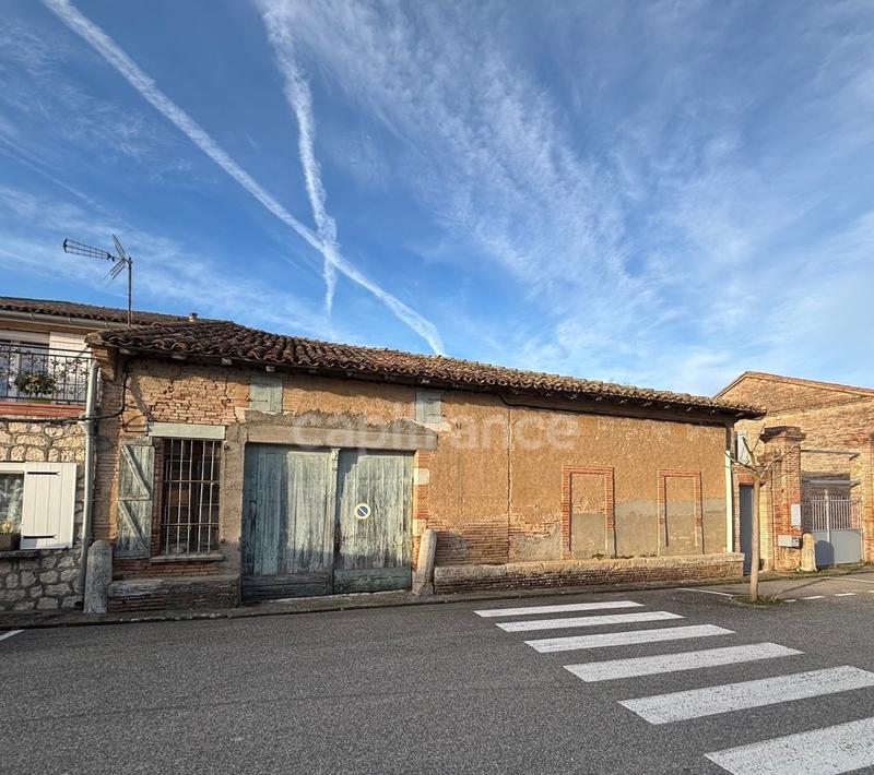 Maison - 390 m² - 2 pièces