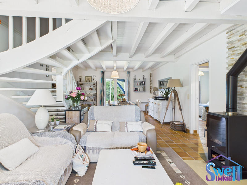 Maison traditionnelle - 140 m² - 6 pièces