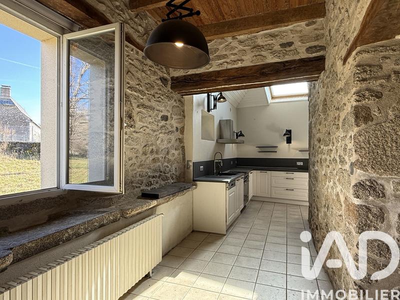 Maison - 344 m² - 9 pièces