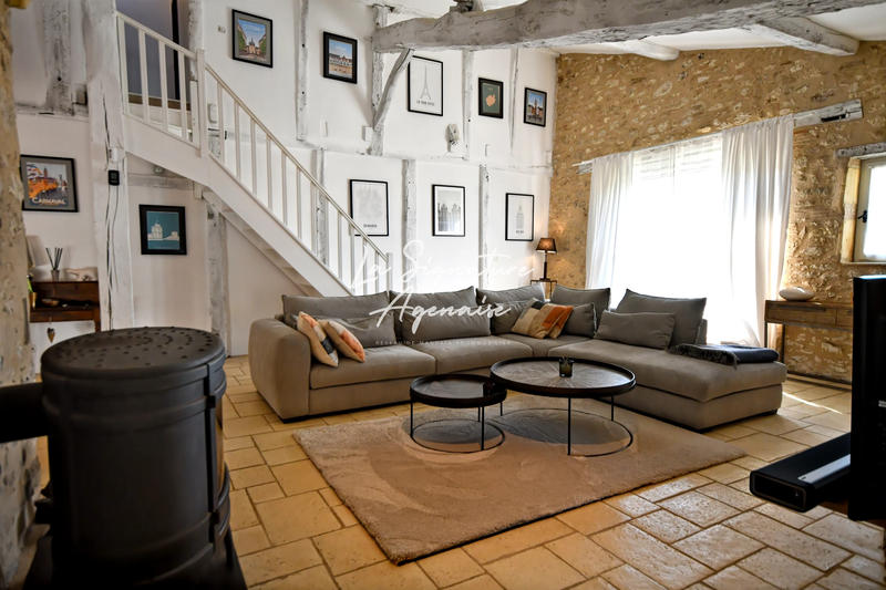 Maison - 230 m² - 5 pièces