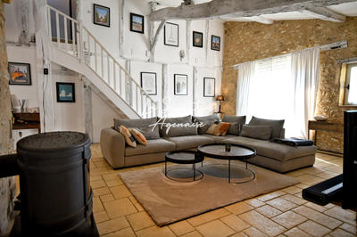 Maison - 230 m² - 5 pièces