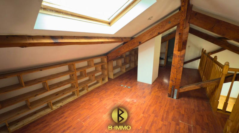 Maison - 221 m² - 8 pièces