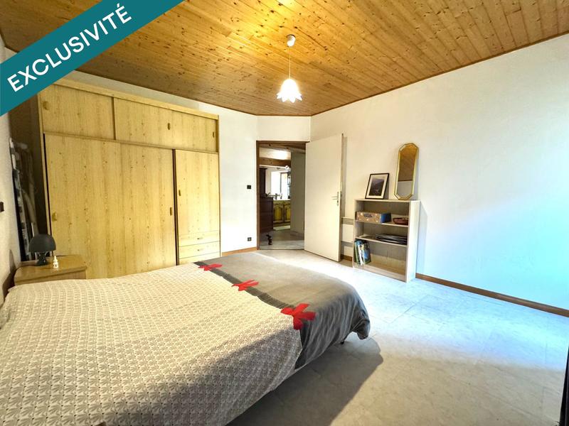 Maison - 180 m² - 9 pièces