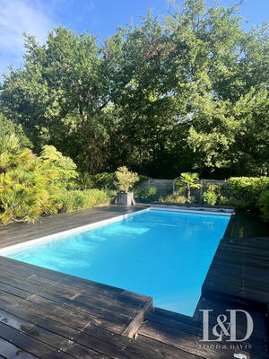 Maison contemporaine - 260 m² - 6 pièces