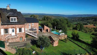 Maison - 165 m² - 6 pièces