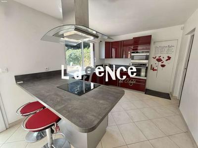 Pavillon - 135 m² - 8 pièces