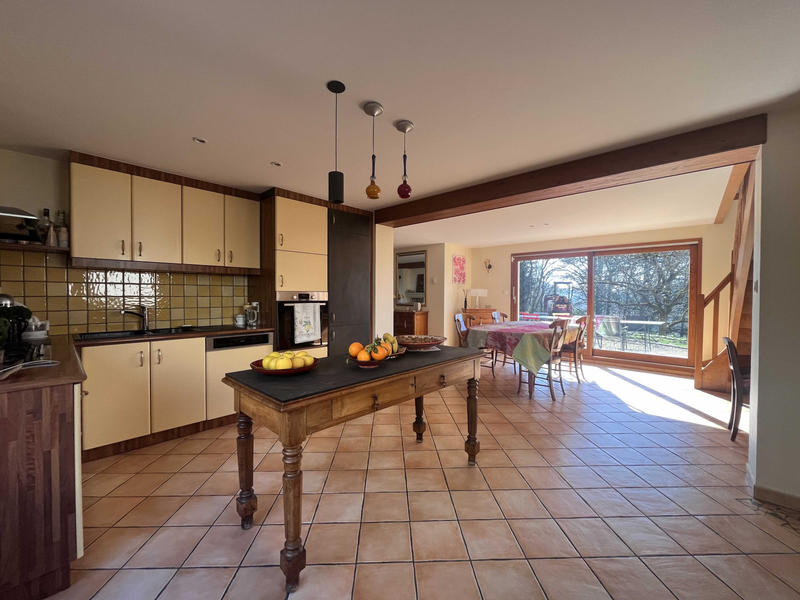 Maison - 134 m² - 5 pièces