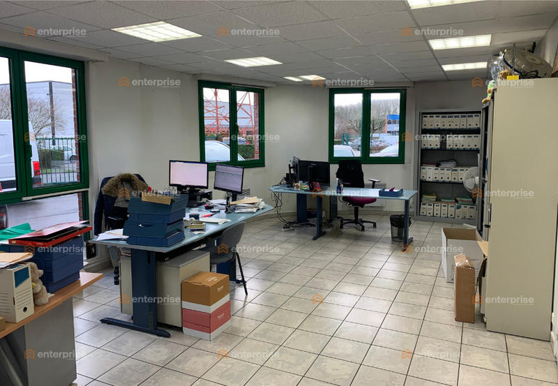 Local d'activité / Entrepôt - 1 215 m²