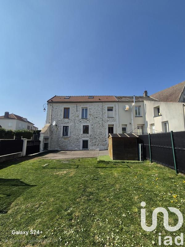 Maison - 95 m² - 5 pièces