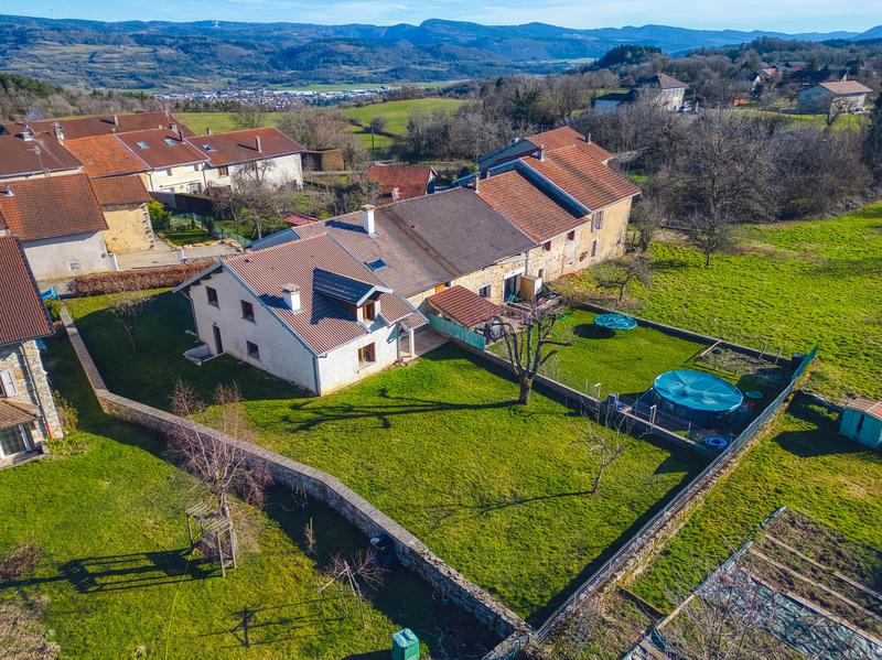 Maison - 157 m² - 8 pièces