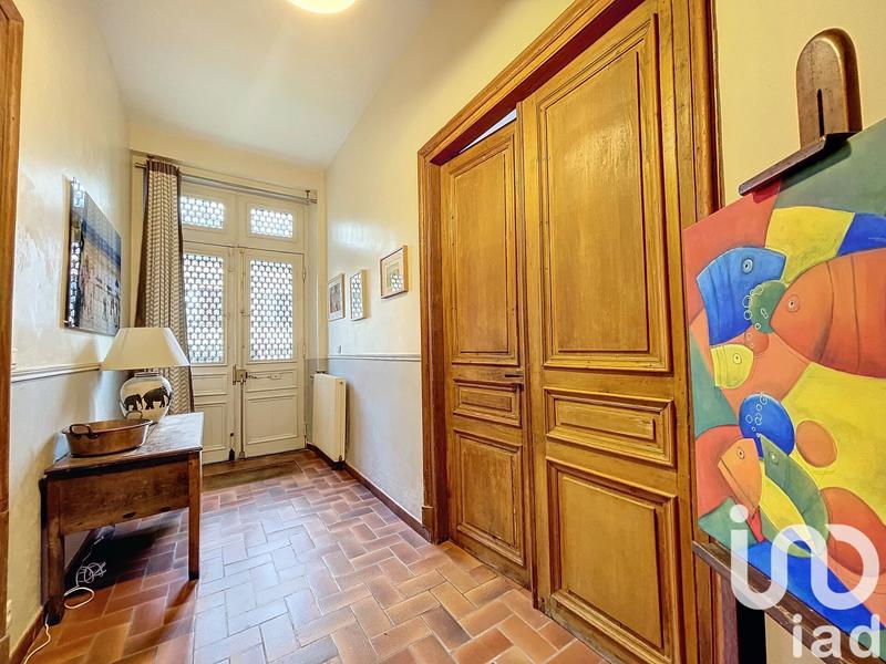Maison - 325 m² - 12 pièces