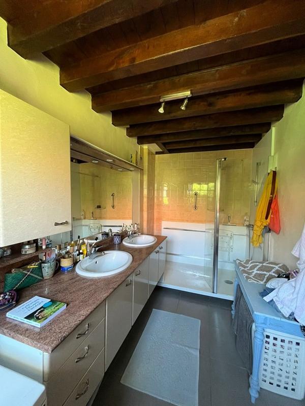 Maison - 198 m² - 9 pièces