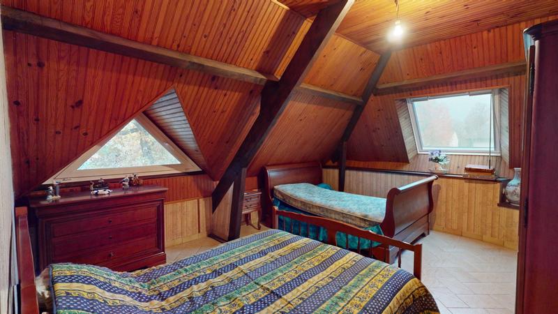 Maison - 330 m² - 8 pièces