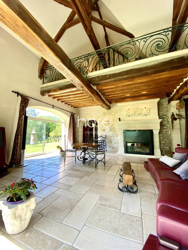 Maison - 300 m² - 10 pièces