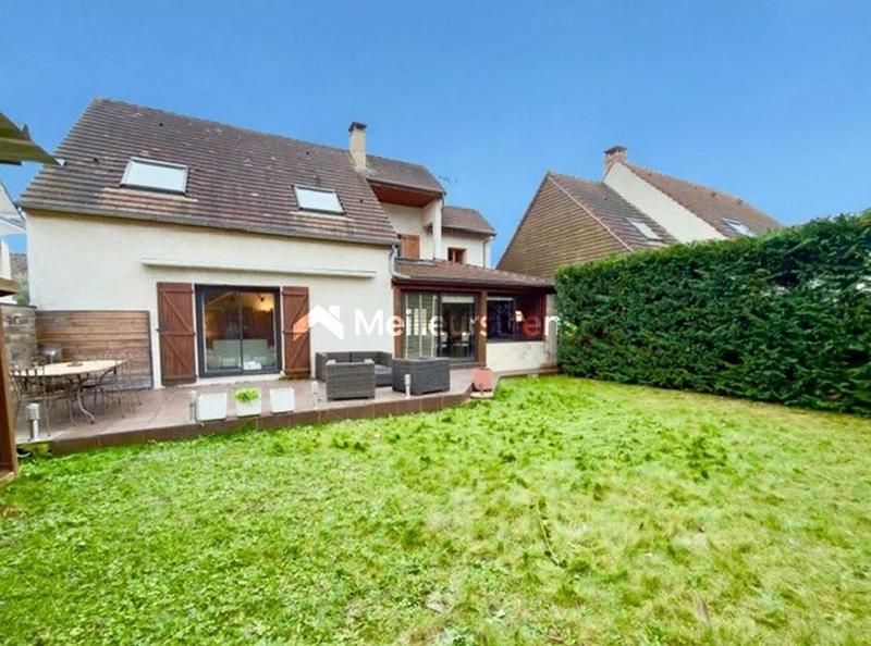 Maison - 144 m² - 7 pièces