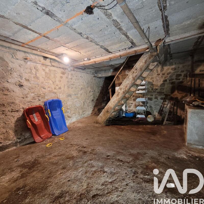 Maison de village - 214 m² - 10 pièces