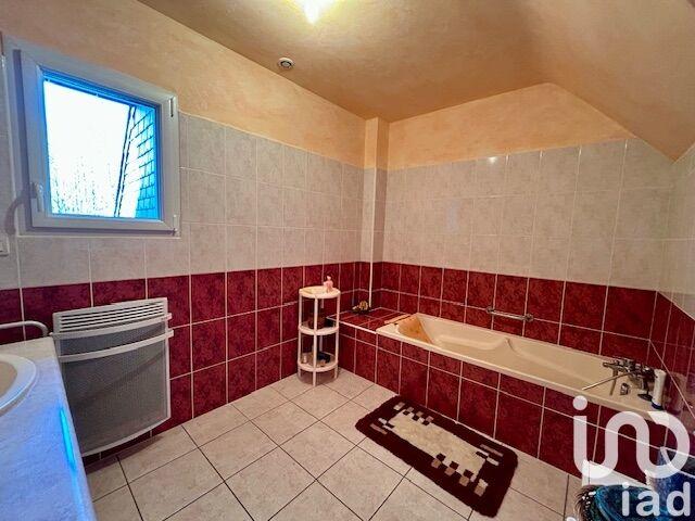 Maison - 137 m² - 7 pièces