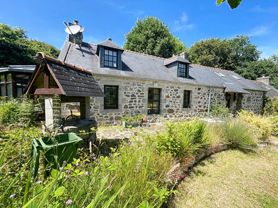 Maison - 130 m² - 9 pièces