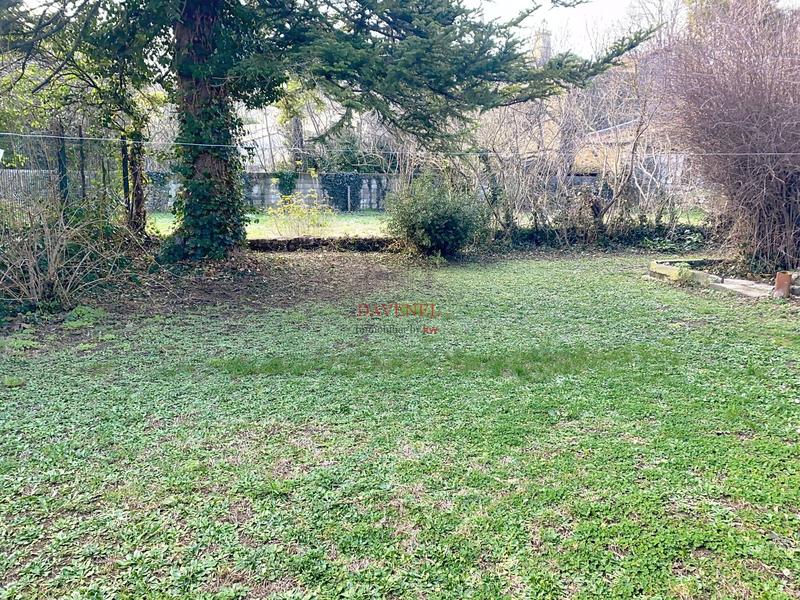 Maison - 220 m² - 8 pièces