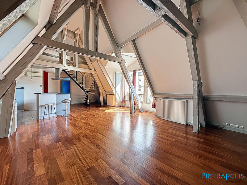 Appartement - 107 m² - 4 pièces