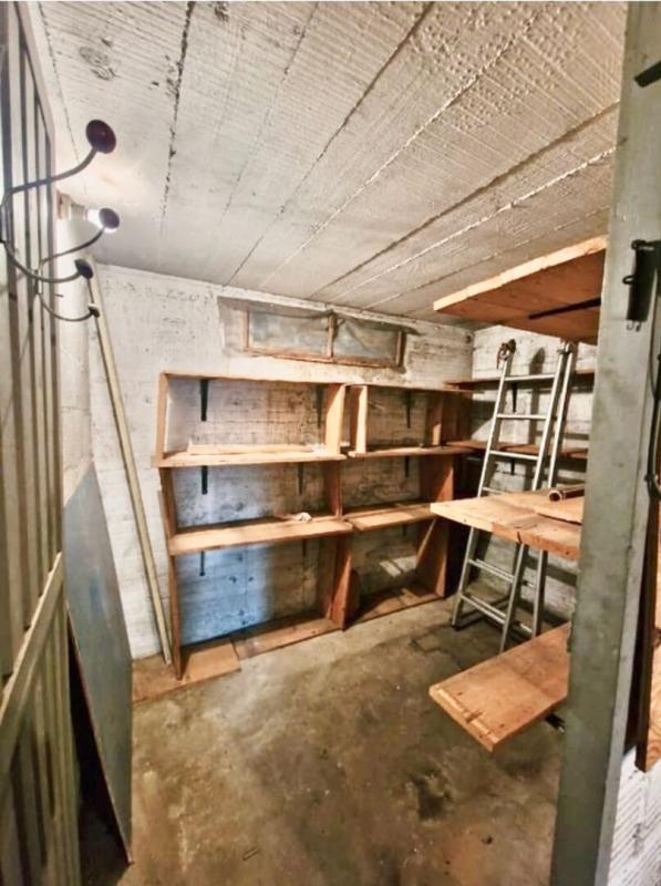 Parking / Garage - 27 m²