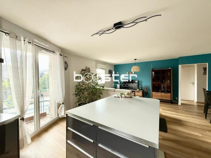 Appartement ancien - 65 m² - 3 pièces