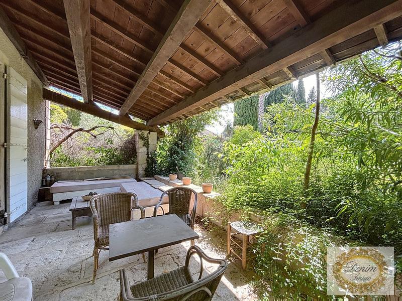 Maison - 500 m² - 11 pièces