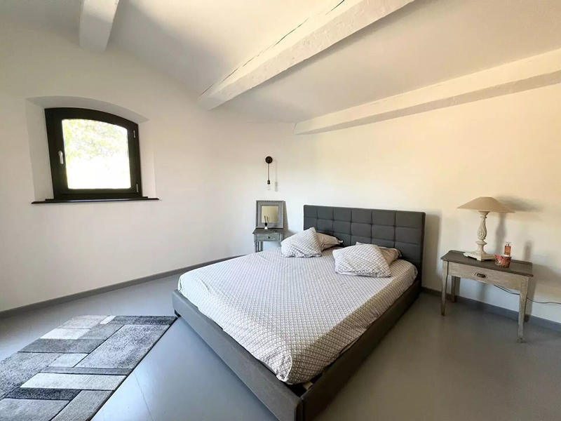 Maison - 203 m² - 5 pièces