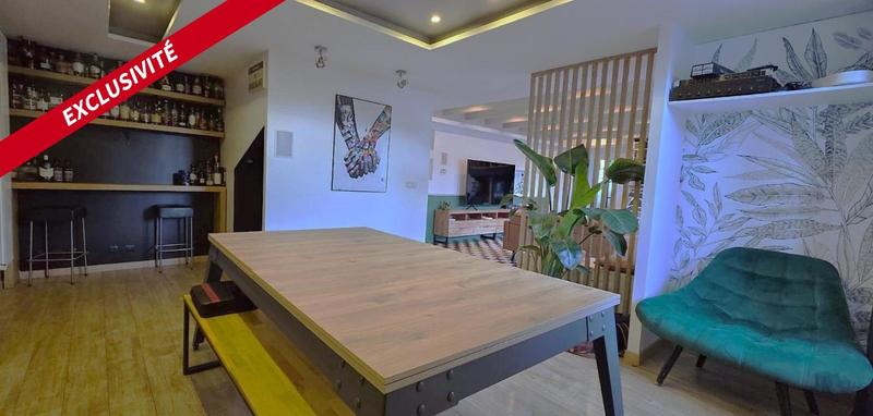 Maison - 178 m² - 8 pièces