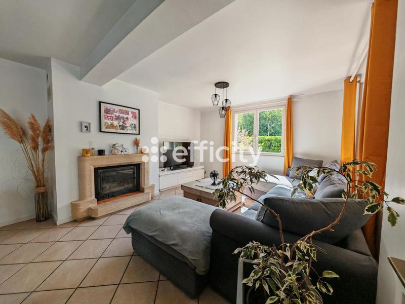 Maison - 233 m² - 7 pièces