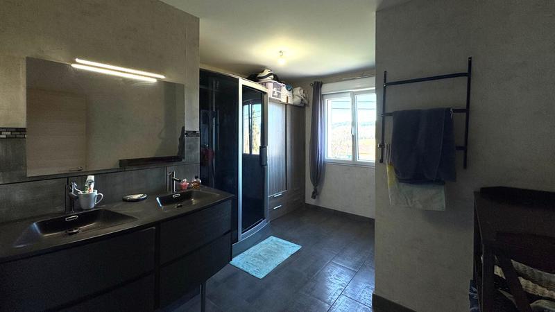 Maison - 165 m² - 6 pièces